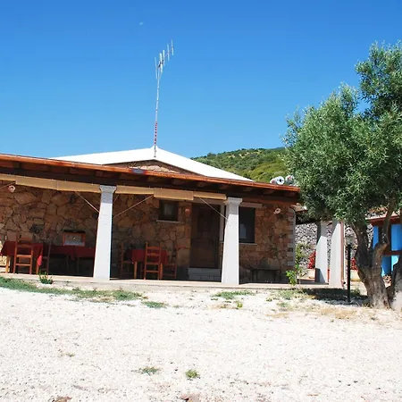 בית כפרי Turismo Rurale Maria Caterina קאלה גונונה